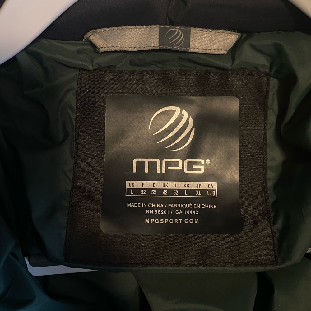 MPG Brand Black Thick Insulated Jacket with Hood, Men’s, Pre-loved, Like New